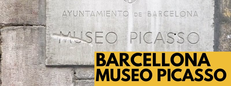 Fotografia della targa in pietra all'esterno del Museu Picasso di Barcellona